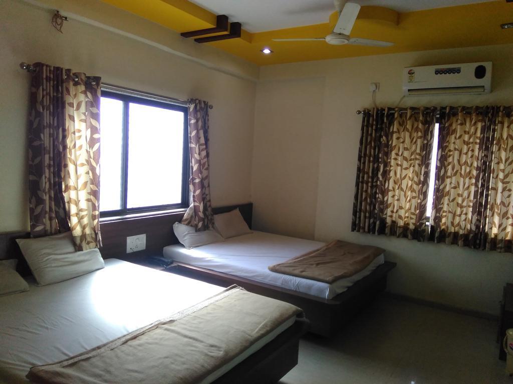 Sri Sai Sannidhi Hotel Shirdi Luaran gambar